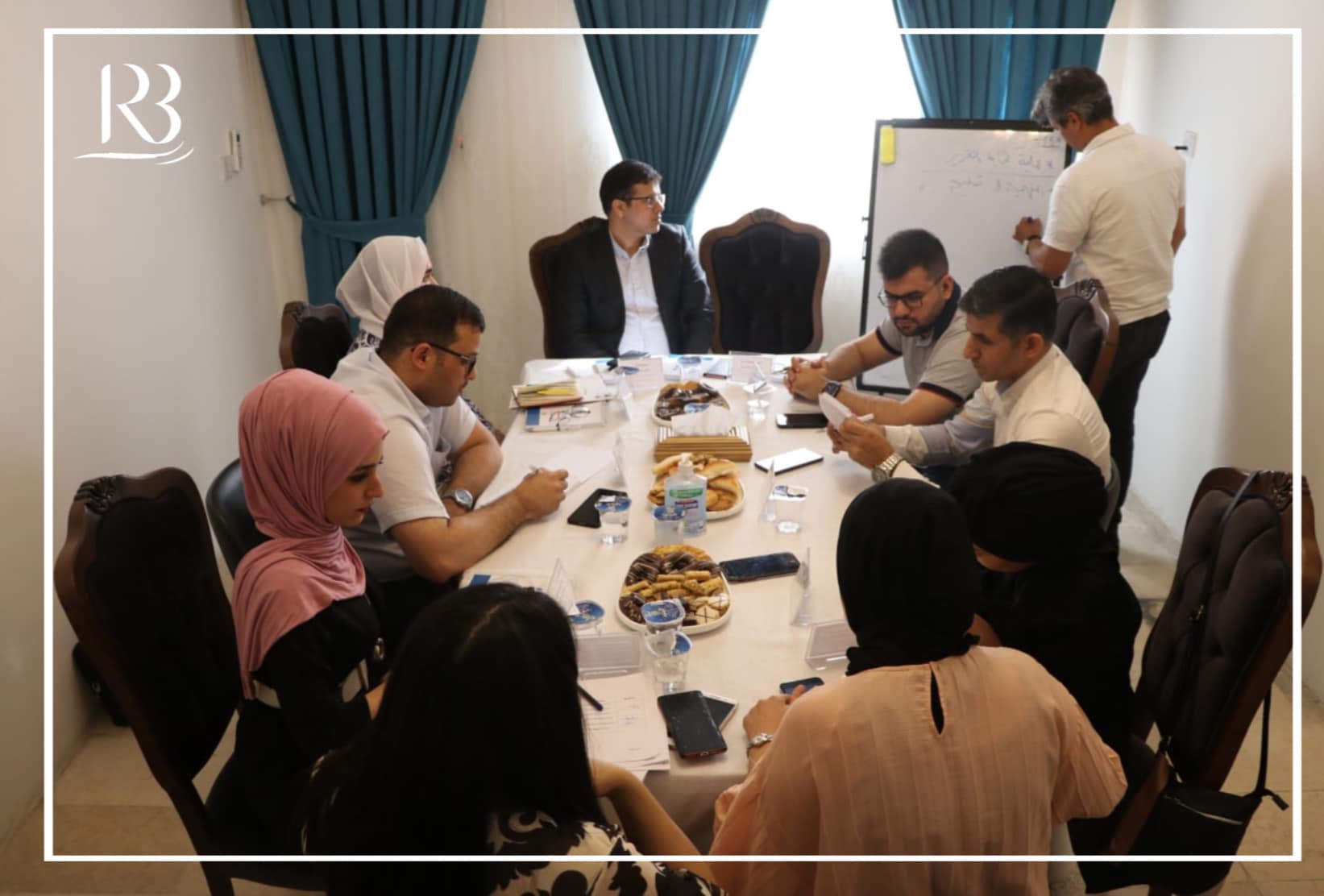 عقد الاجتماع التشاوري الدوري الخاص ببحث خطوات المشروع والمستجدات والمعطيات الخاصة بمشروع دعم اعادة النظر بتقييم الدستور العراقي لعام 2005