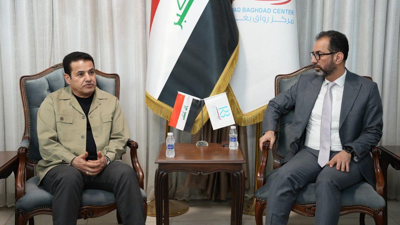 مستشار الامن القومي يزور مركز رواق بغداد.