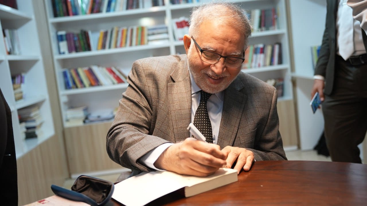 A symposium and book signing ceremony were held for the book "Vision in the Present and Future of Iraqi Agriculture" by Dr. Akram Al-Hakim.