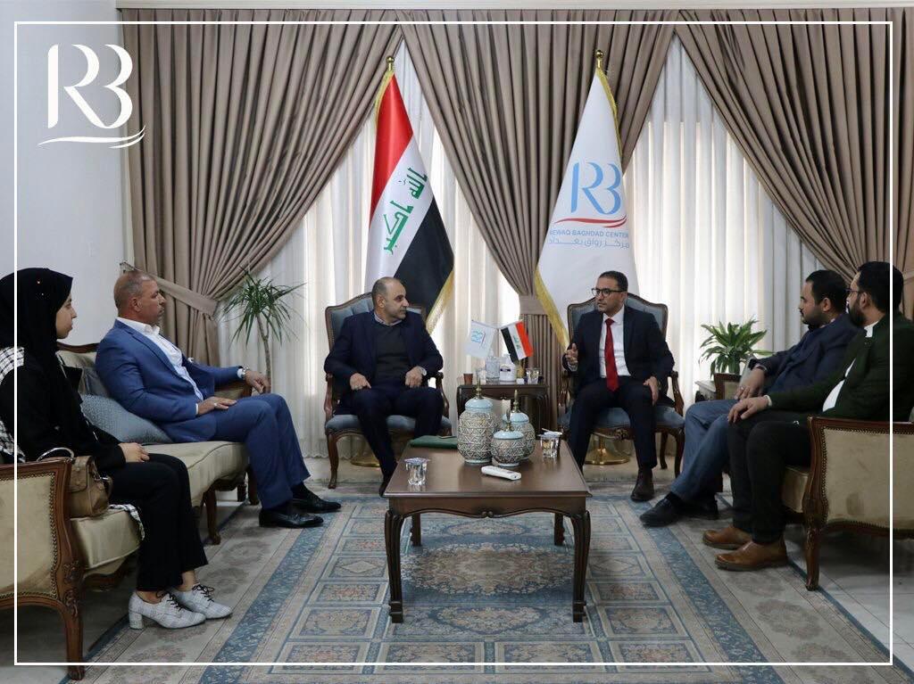 The Executive Director of Rewaq Baghdad Center for, Mr. Adnan Abdul Hussein, signed a memorandum of understanding with the Fikr Center for Leadership Preparation.