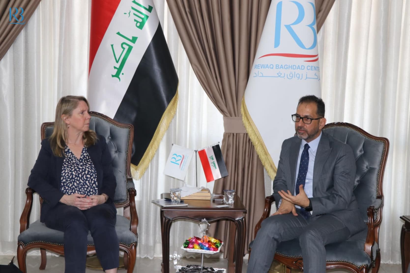 The head of the Rwaq Baghdad Center received the Deputy Head of the Iraq Office at the US State Department, Ms. Karen Brunson, and a delegation representing the US Embassy in Baghdad.