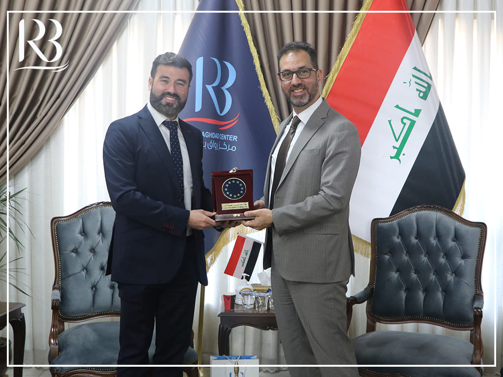 The head of the Rwaq Baghdad Center, Mr. Abbas Al-Anbouri, received the representative of the European Union mission, Mr. Guillaume Decaux.