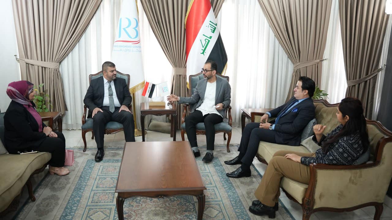 The head of the Baghdad Center for Public Policy, Mr. Abbas Al-Anbouri, received a delegation from the University of Baghdad